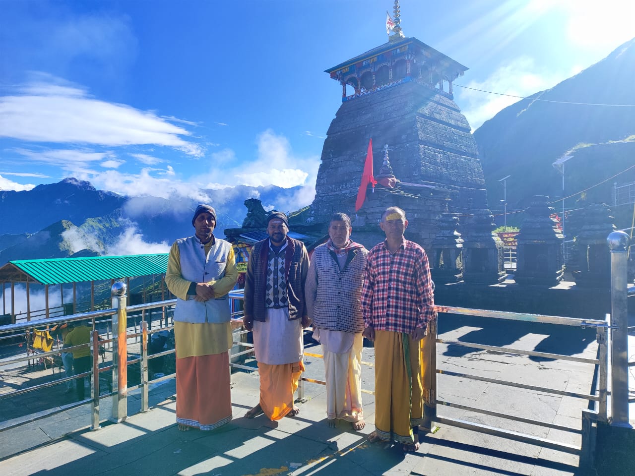 बांग्लादेश में हिंदुओं के जीवन रक्षा की कामना को बदरीनाथ एवं केदारनाथ समेत विभिन्न मंदिरों में की गई पूजा-अर्चना
