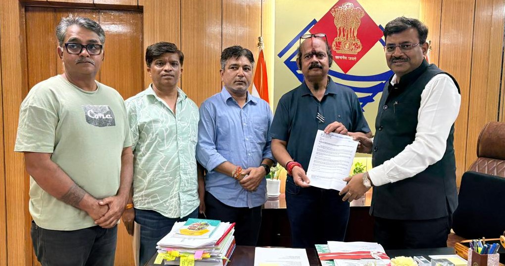 मुख सचिव ने जल जीवन मिशन से जुड़े हुए ठेकेदारों के बकाया राशि जल्द भुगतान करने का आश्वासन दिया
