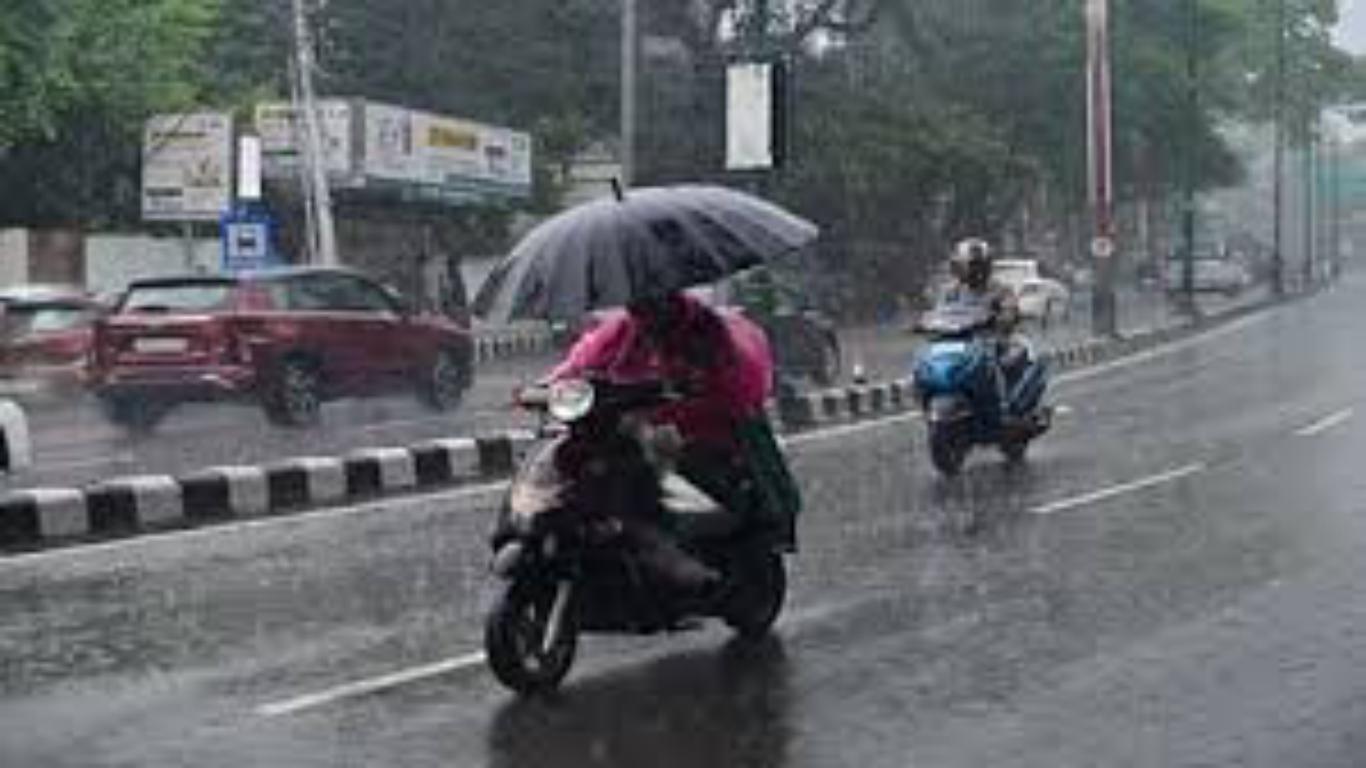 उत्तराखंड में तेज बारिश का सिलसिला आज भी रहेगा जारी, बदरीनाथ हाईवे बंद, 600 यात्री फंसे