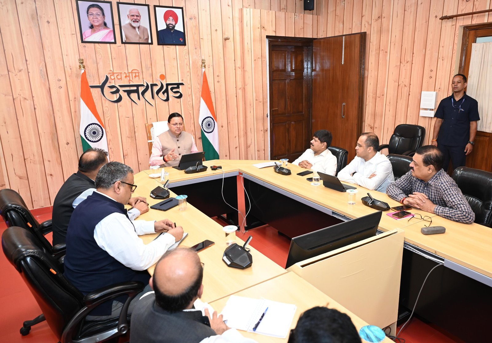 सीएम ने आपदा प्रभावित जिलों के डीएम से की वार्ता, दिए आवश्यक निर्देश